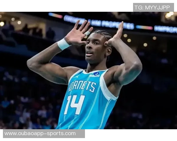 迪亚巴特表现出色抢下18个篮板黄蜂主帅称其为进攻体系关键一环